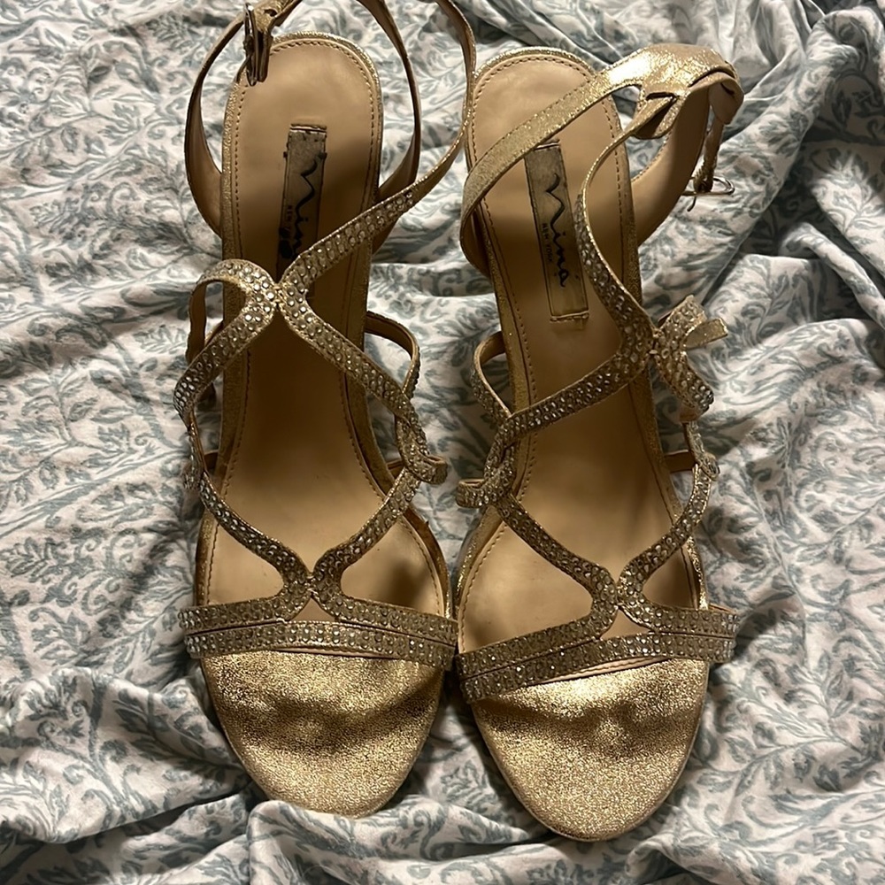 Worn once to a middle school dance! Size 11